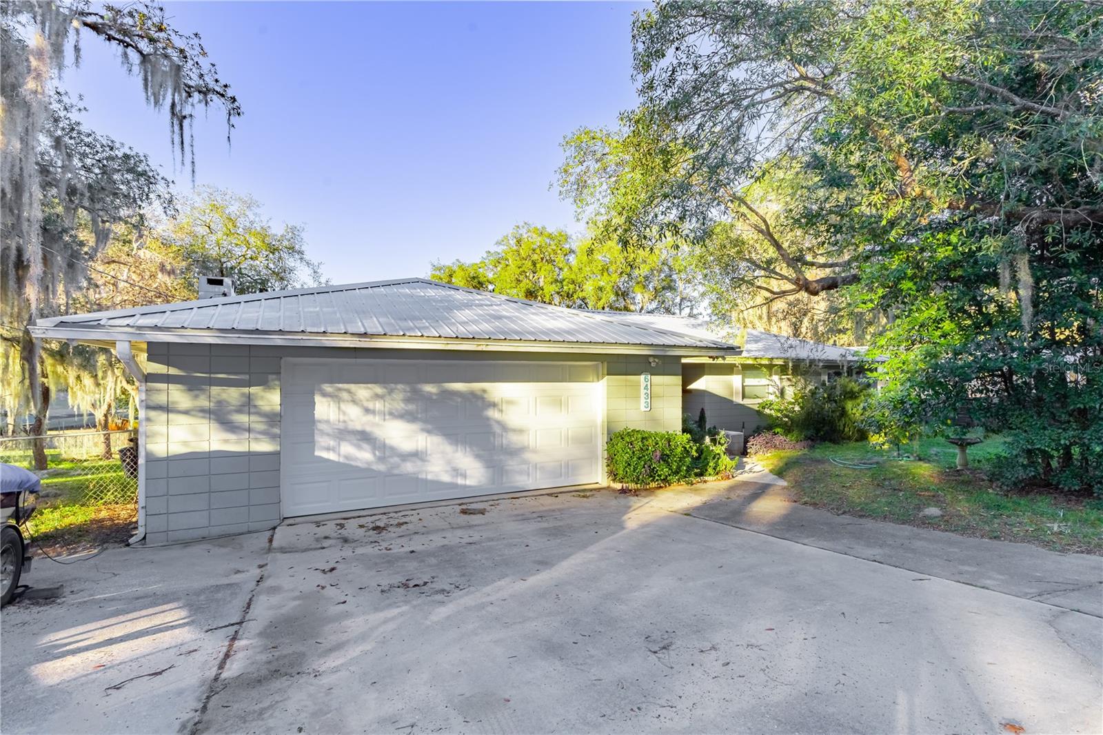 Image 5 of 49 For 6433 Loch Lommond Drive