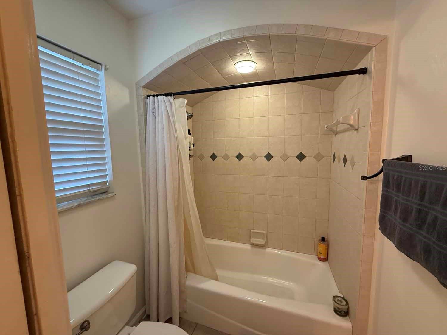 Image 26 of 35 For 13106 112th Avenue