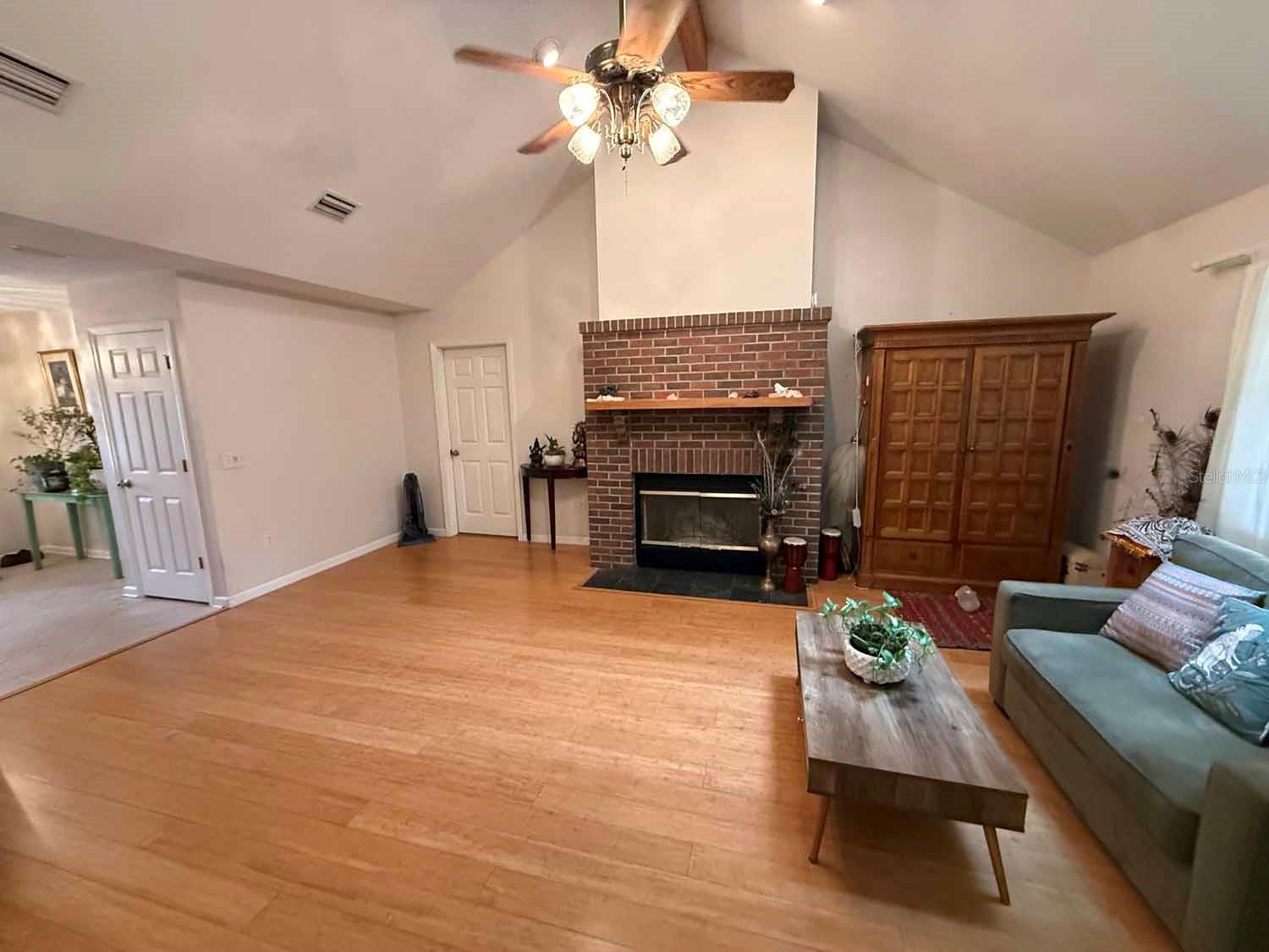 Image 6 of 35 For 13106 112th Avenue