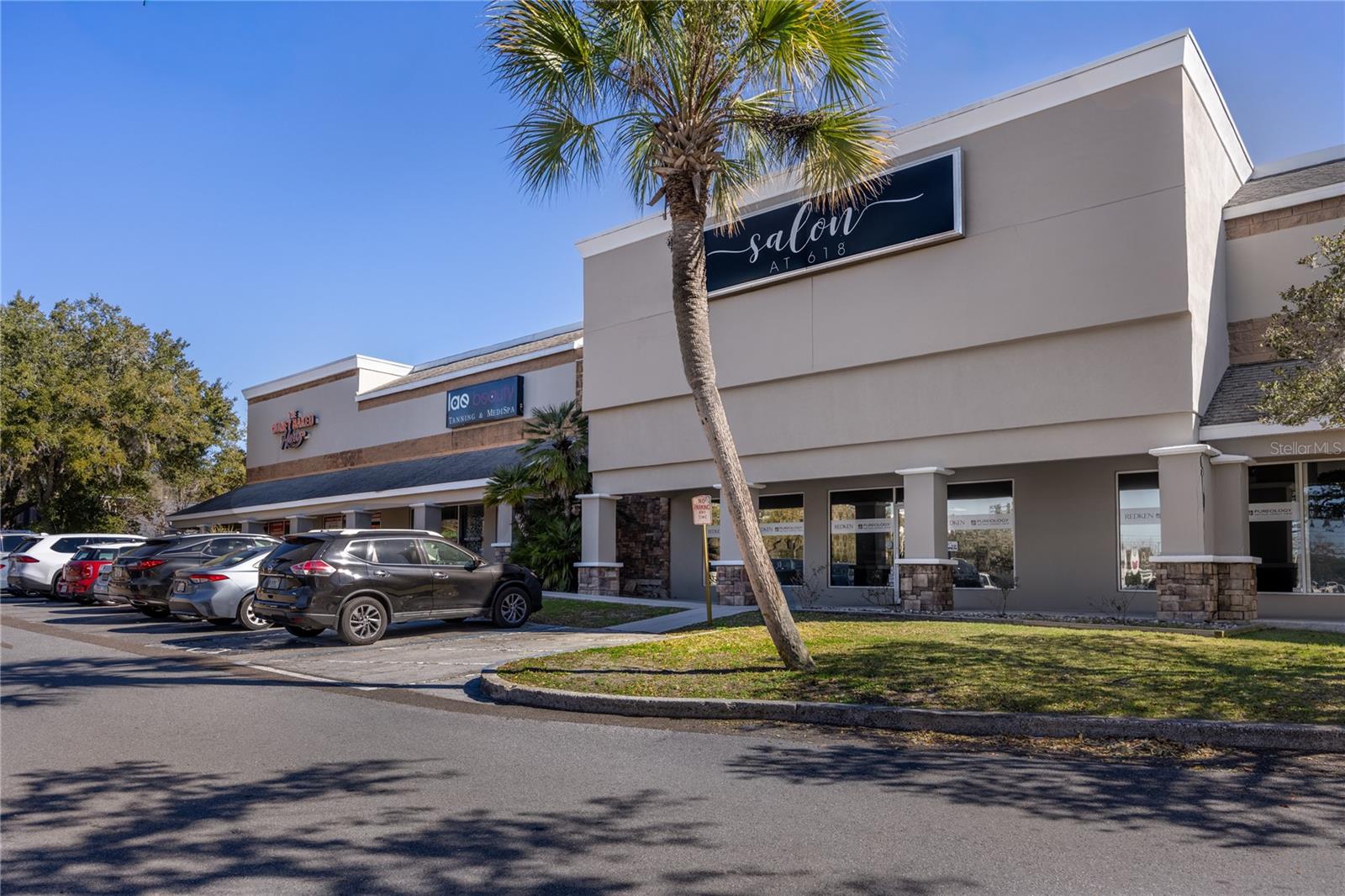 Listing photo id 13 for 618 60th Street