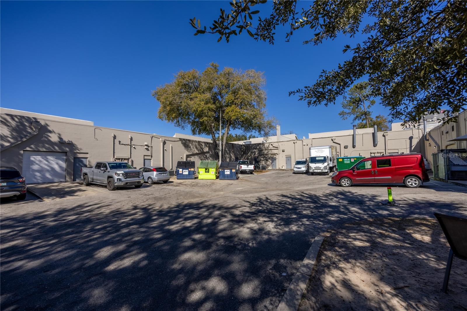 Listing photo id 16 for 618 60th Street