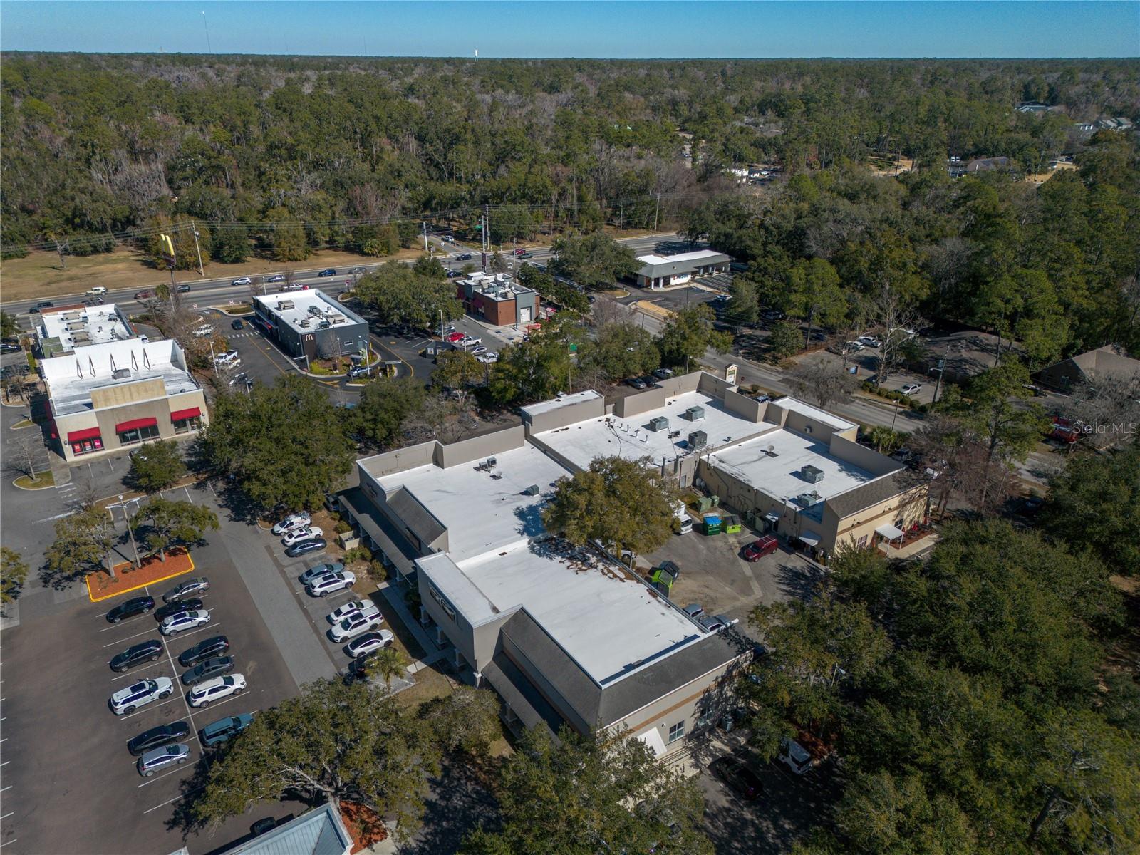 Listing photo id 17 for 618 60th Street