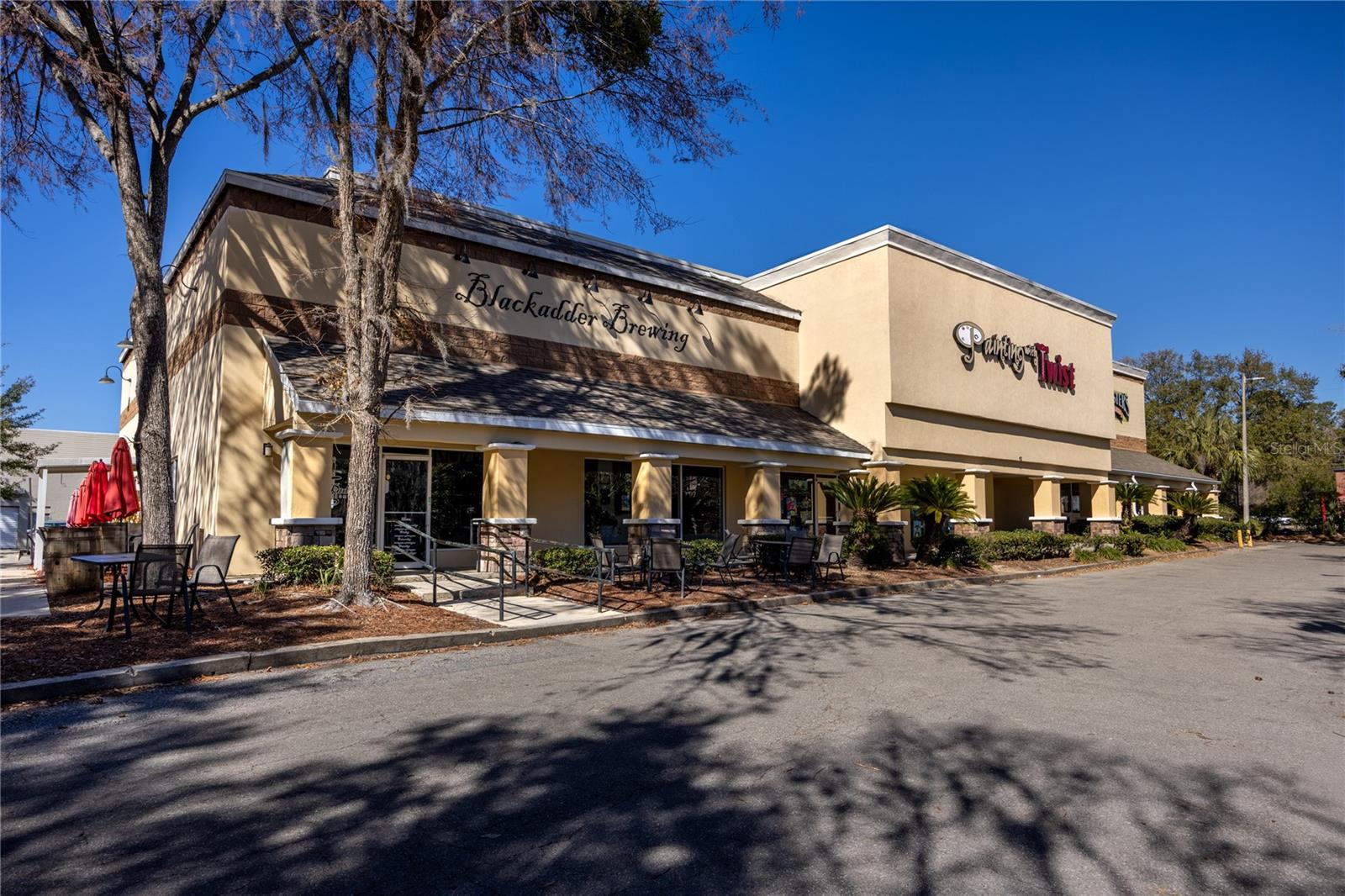 Listing photo id 0 for 618 60th Street