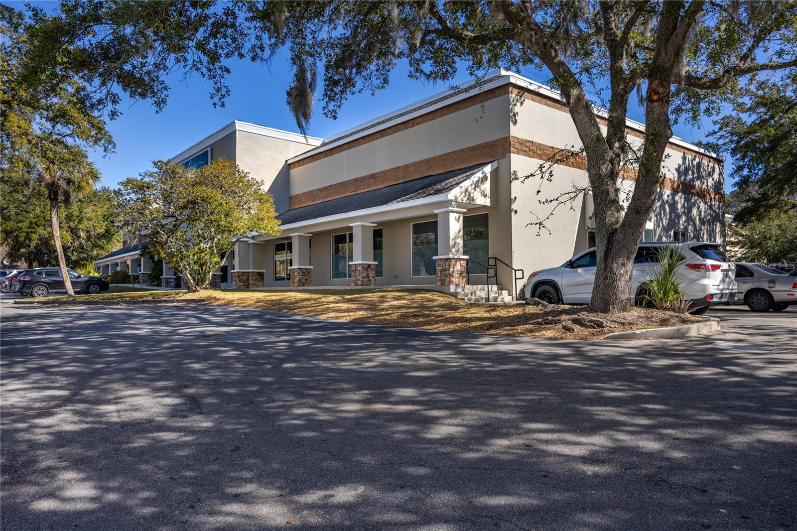 Listing photo id 23 for 618 60th Street