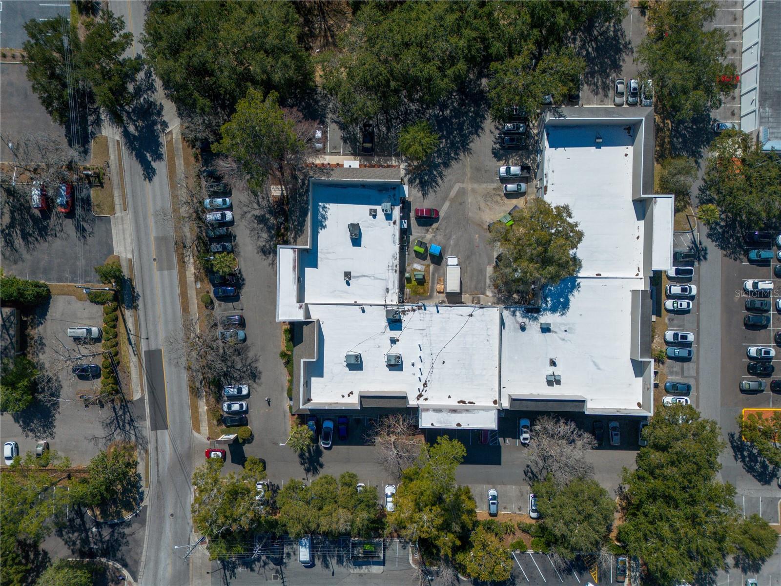 Listing photo id 32 for 618 60th Street