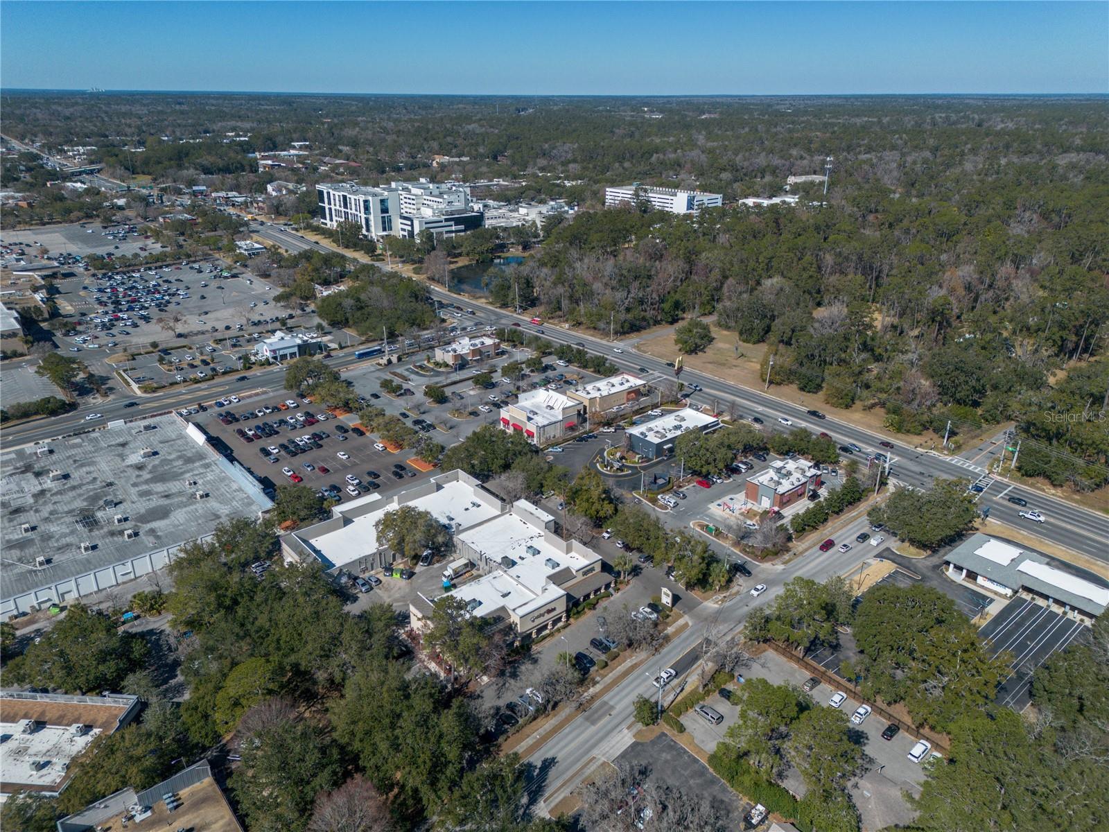 Listing photo id 35 for 618 60th Street