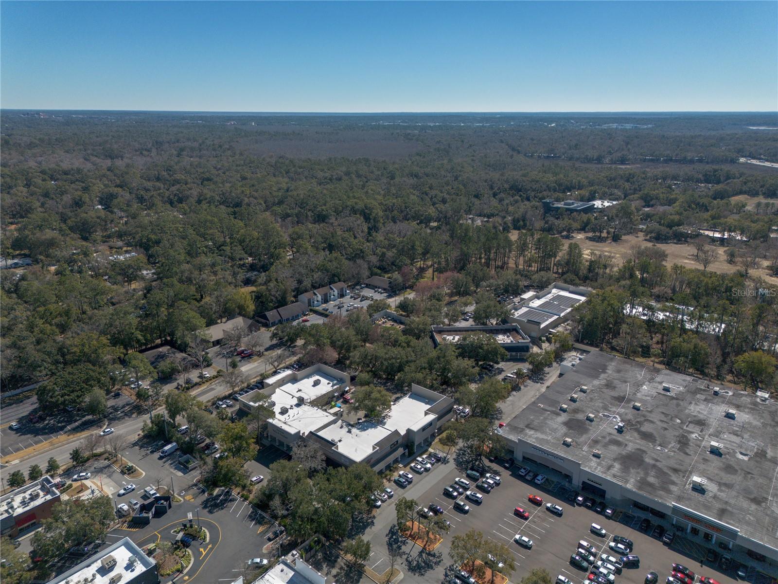 Listing photo id 37 for 618 60th Street