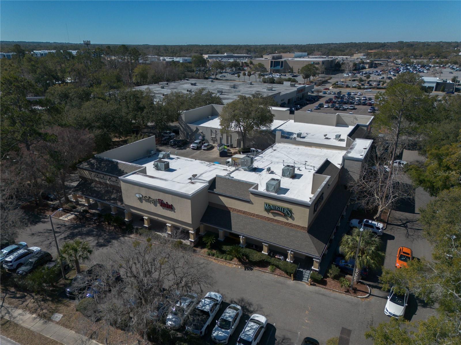 Listing photo id 42 for 618 60th Street