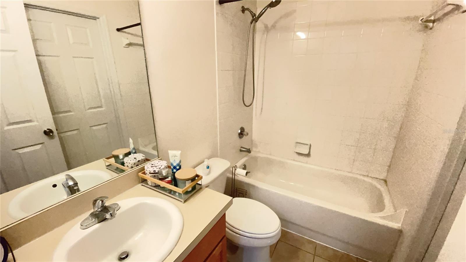 Image 16 of 22 For 859 Nw 21st Avenue 859