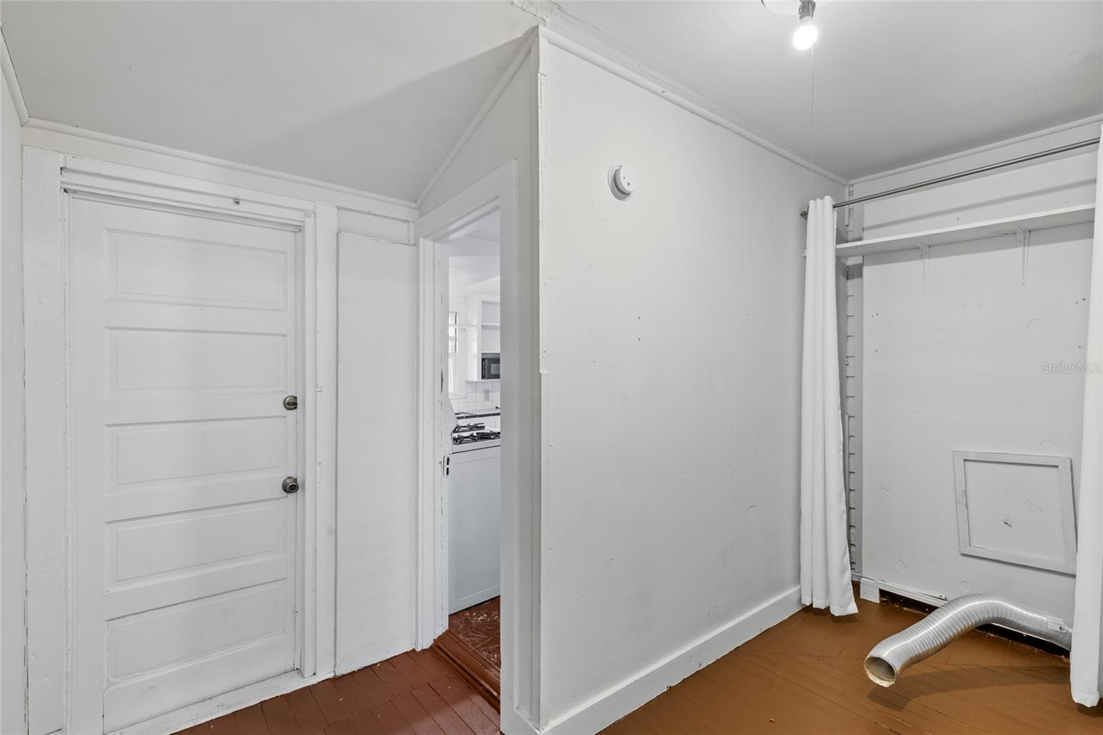 Image 17 of 39 For 232 4th Avenue