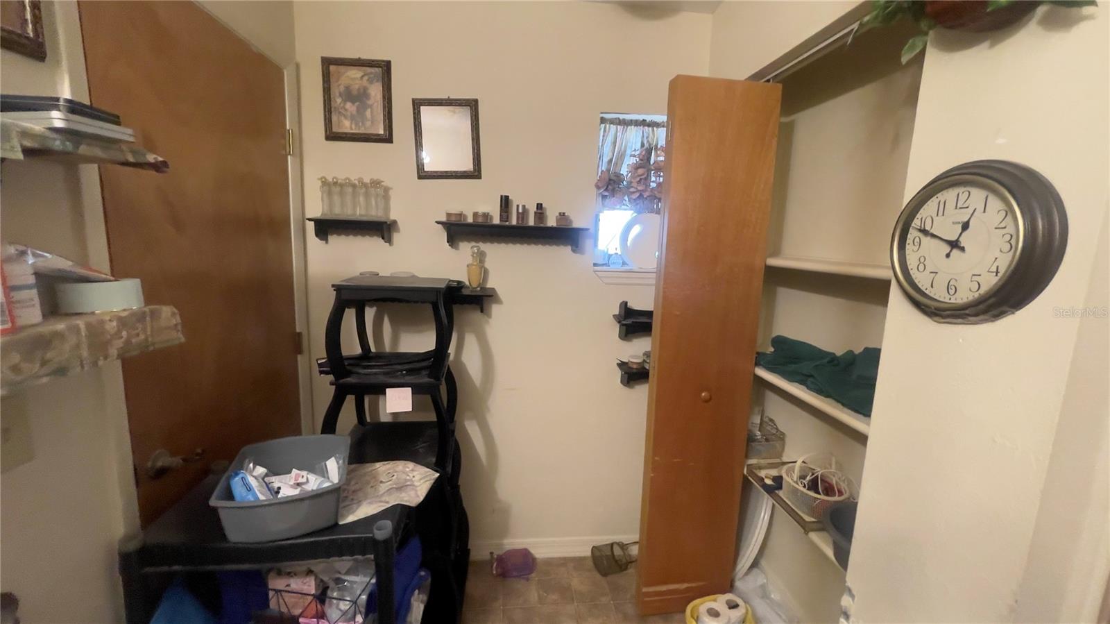 Image 15 of 19 For 20 Easy Street