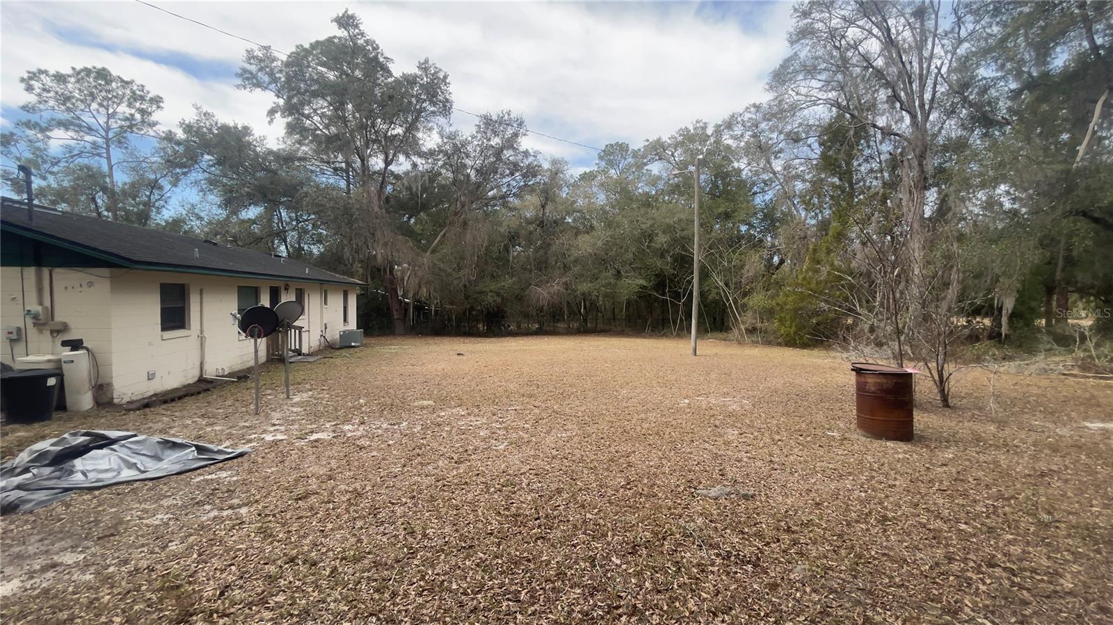 Image 16 of 19 For 20 Easy Street