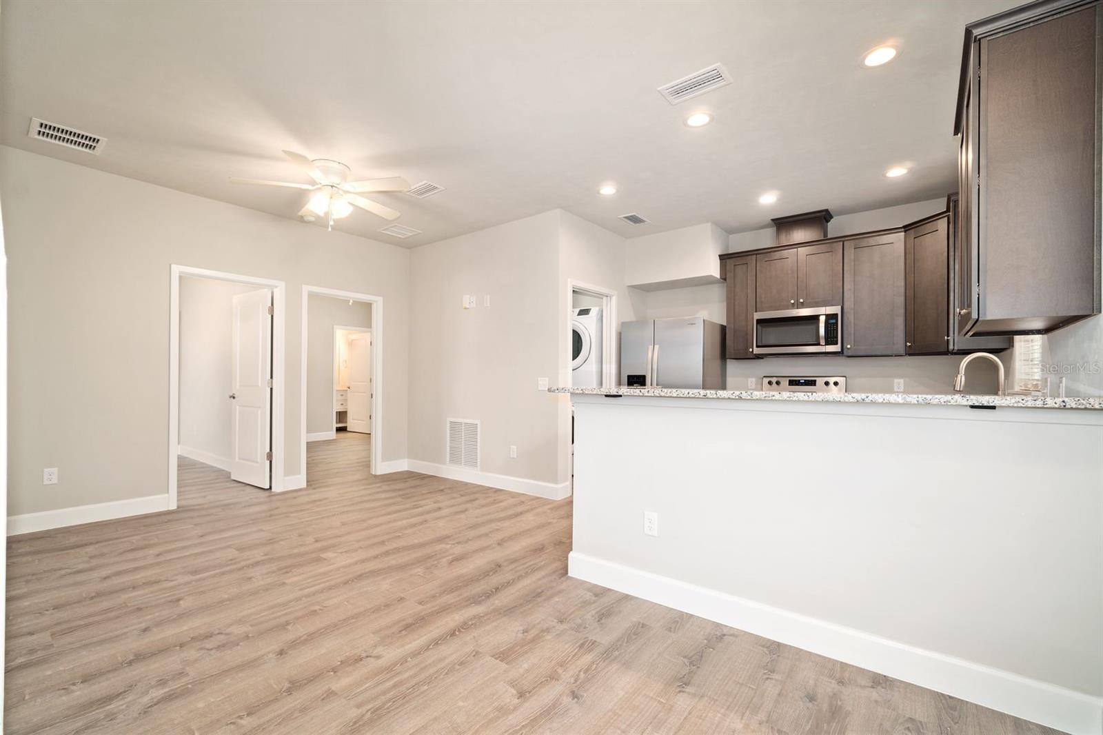 Image 18 of 42 For 622 3rd Avenue 2