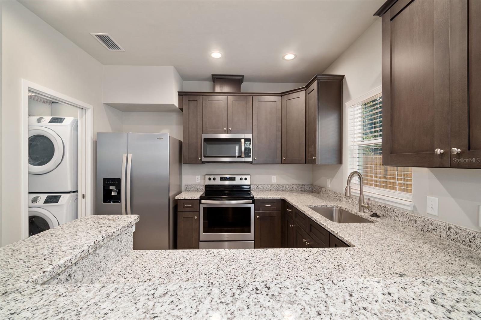 Image 4 of 42 For 622 3rd Avenue 2