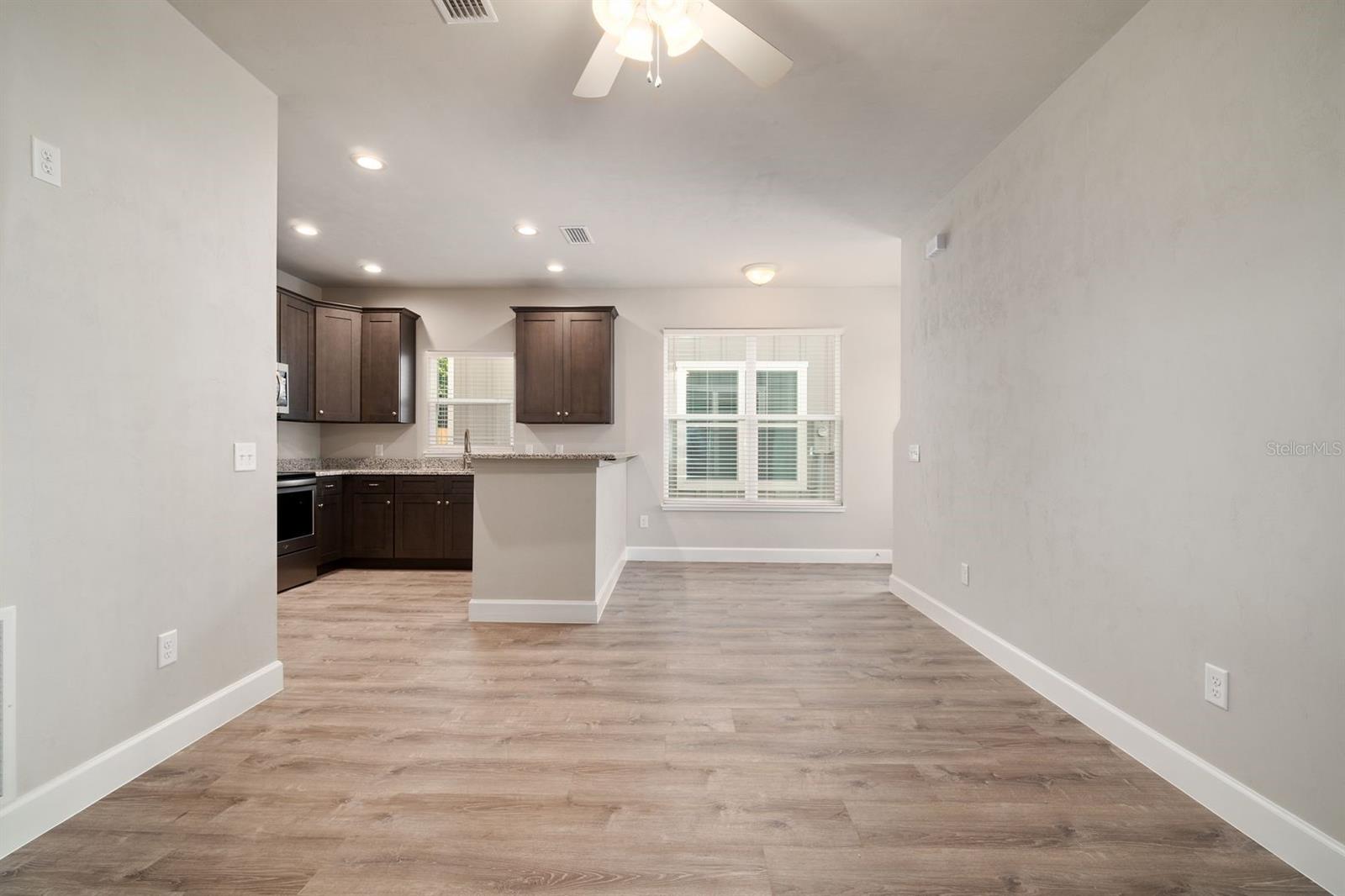 Image 8 of 42 For 622 3rd Avenue 2