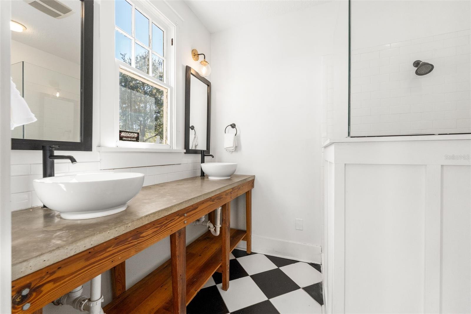 Image 13 of 30 For 3578 Herschel Street