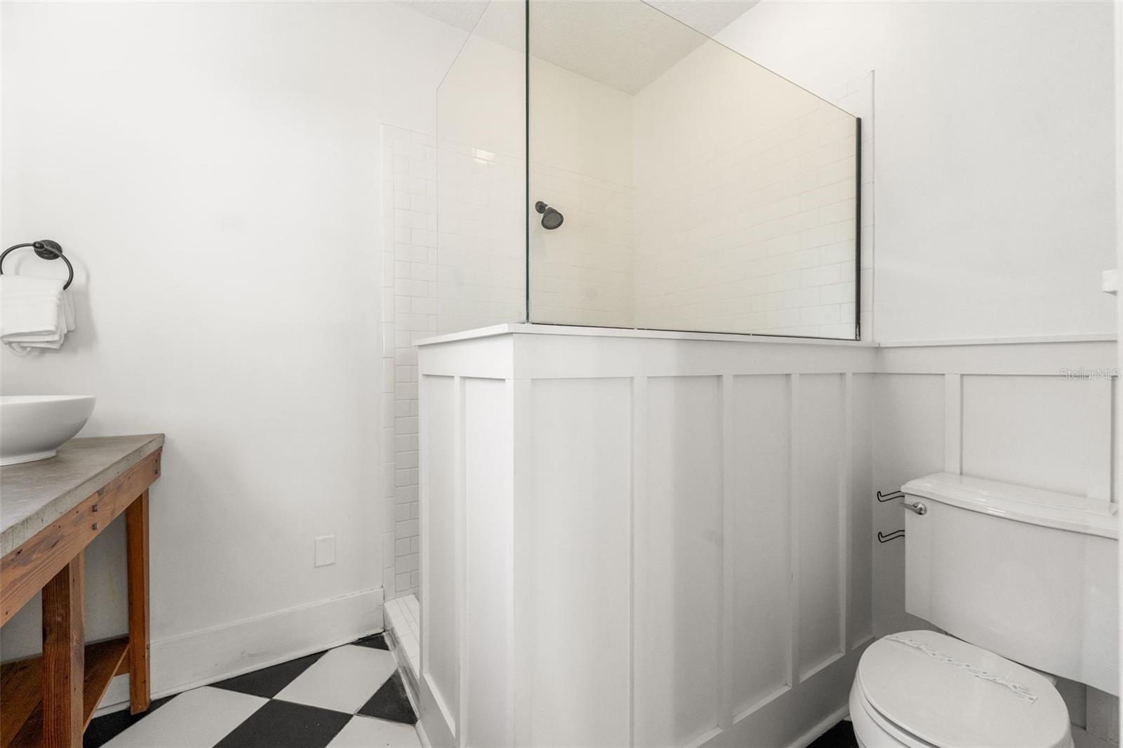 Image 14 of 30 For 3578 Herschel Street