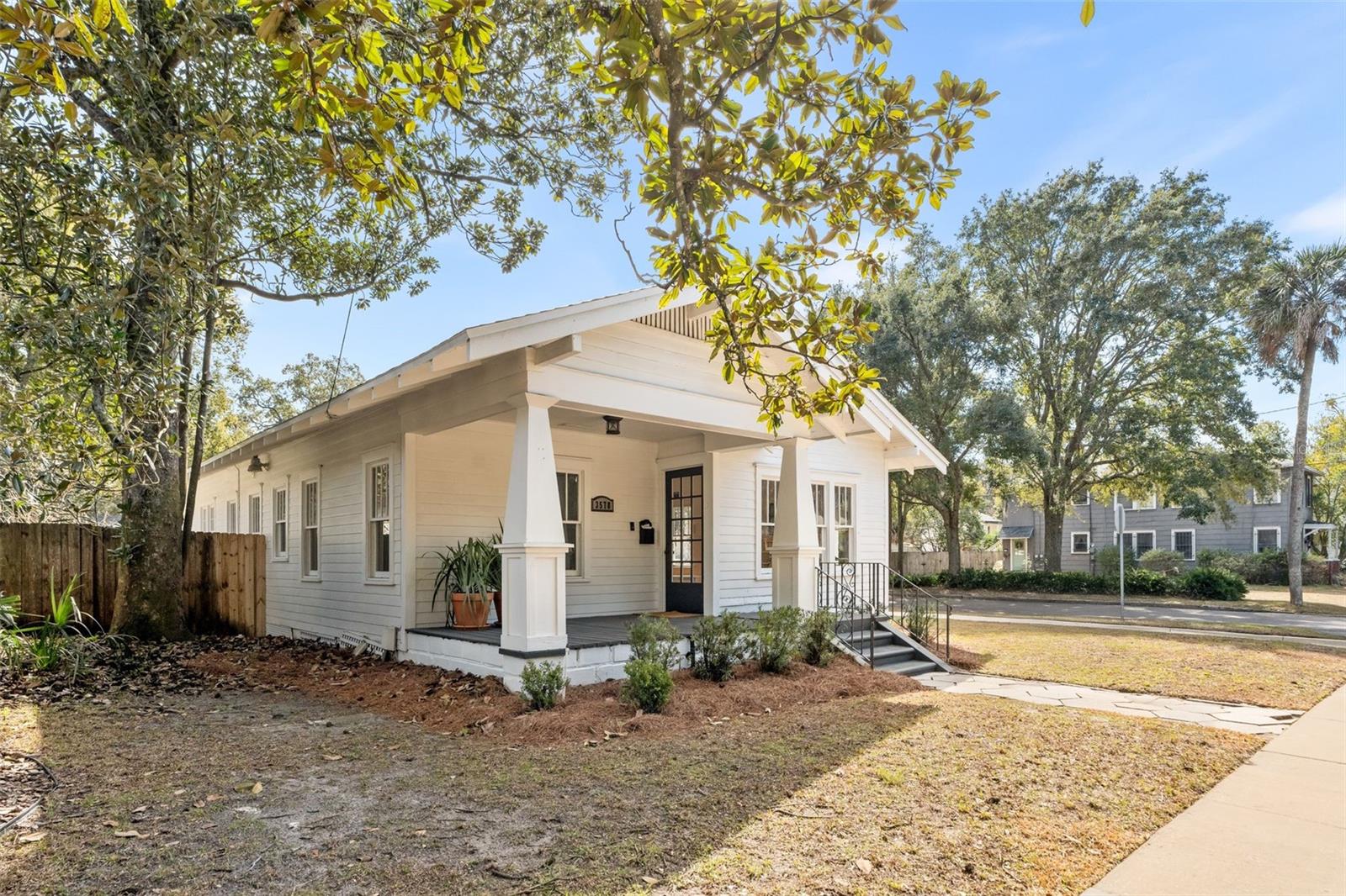 Image 24 of 30 For 3578 Herschel Street