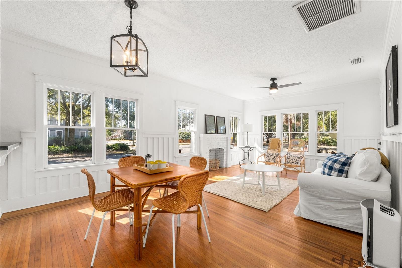 Image 4 of 30 For 3578 Herschel Street