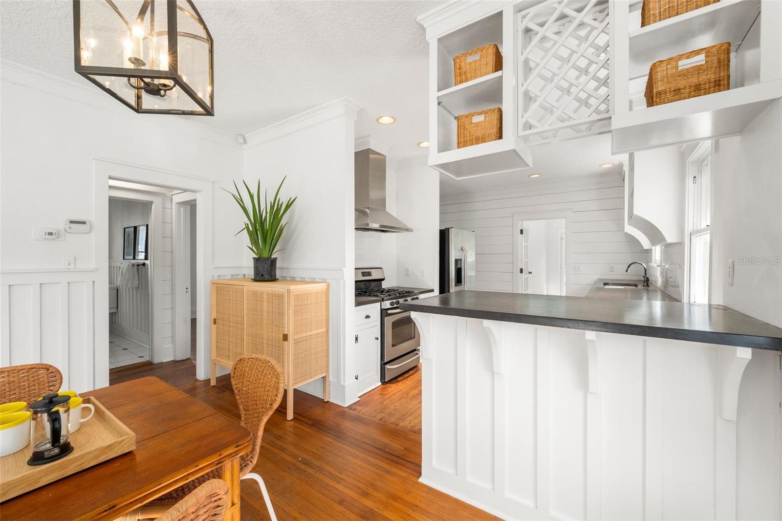 Image 7 of 30 For 3578 Herschel Street