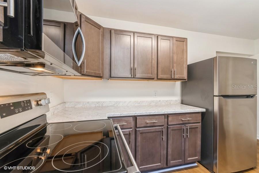 Image 6 of 20 For 2522 4th Terrace 2522