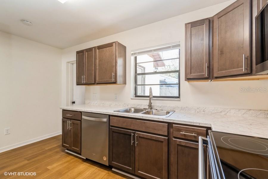 Image 7 of 20 For 2522 4th Terrace 2522