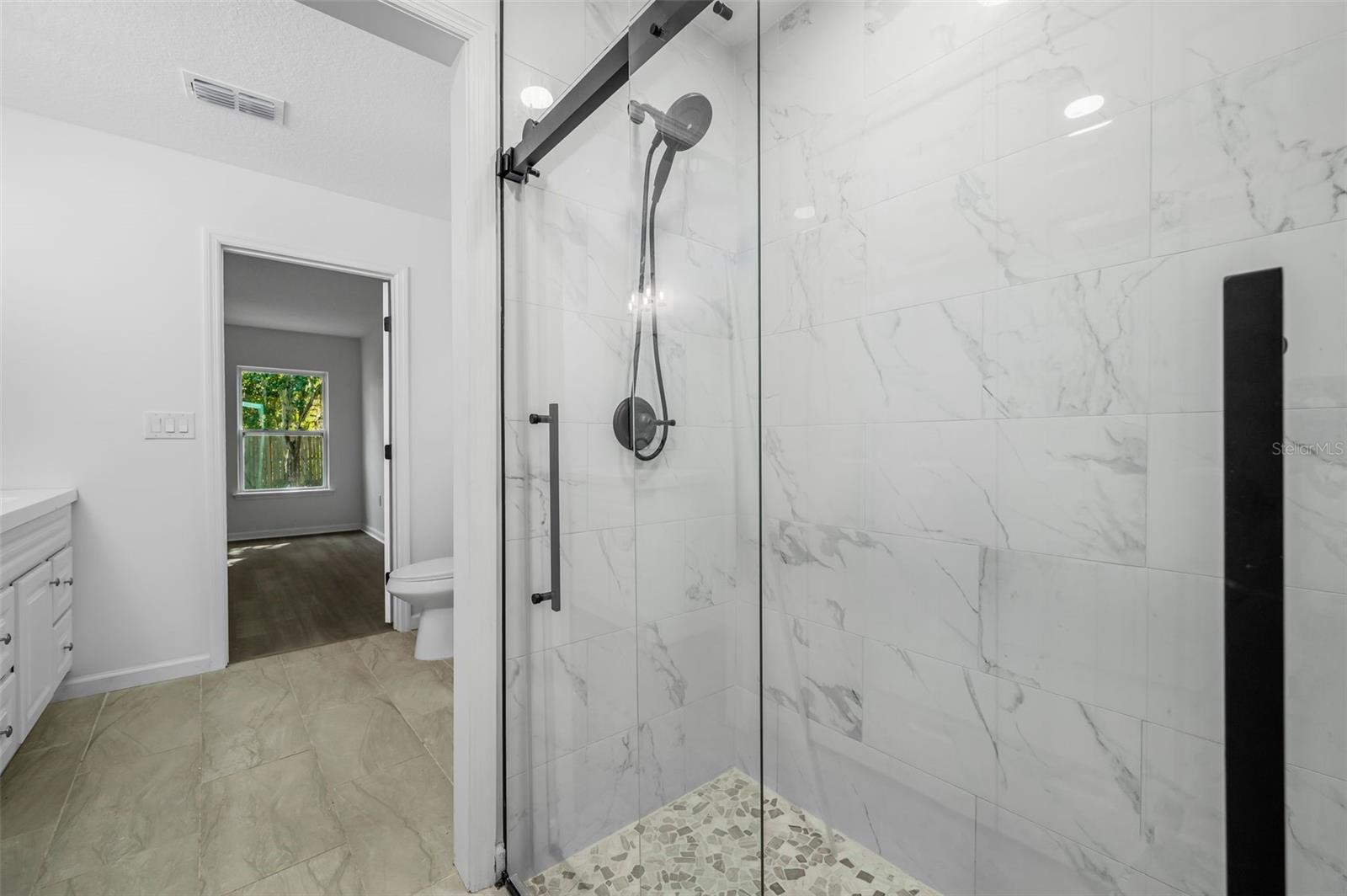 Image 20 of 35 For 1523 1st Avenue