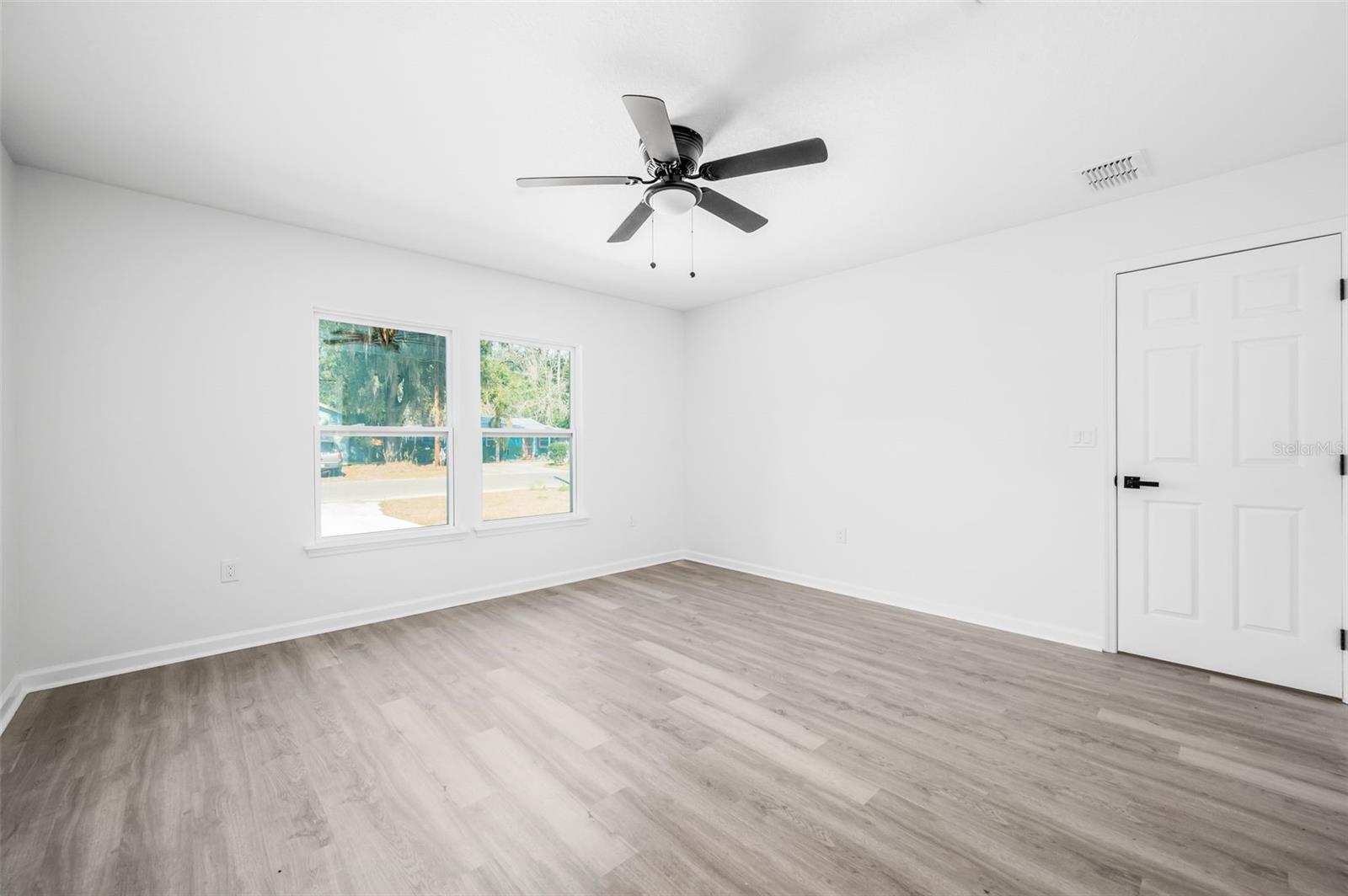 Image 27 of 35 For 1523 1st Avenue