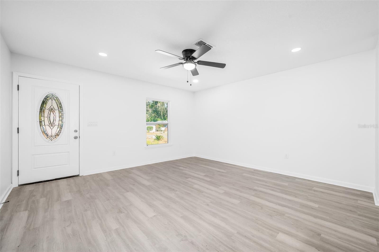 Image 3 of 35 For 1523 1st Avenue