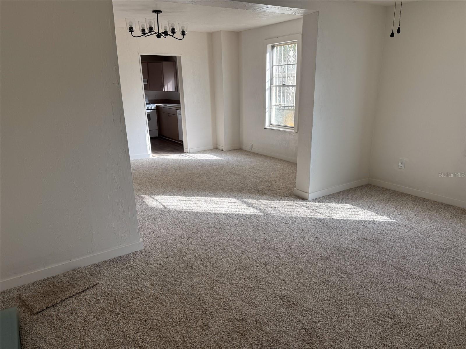 Image 3 of 14 For 708 6th Avenue