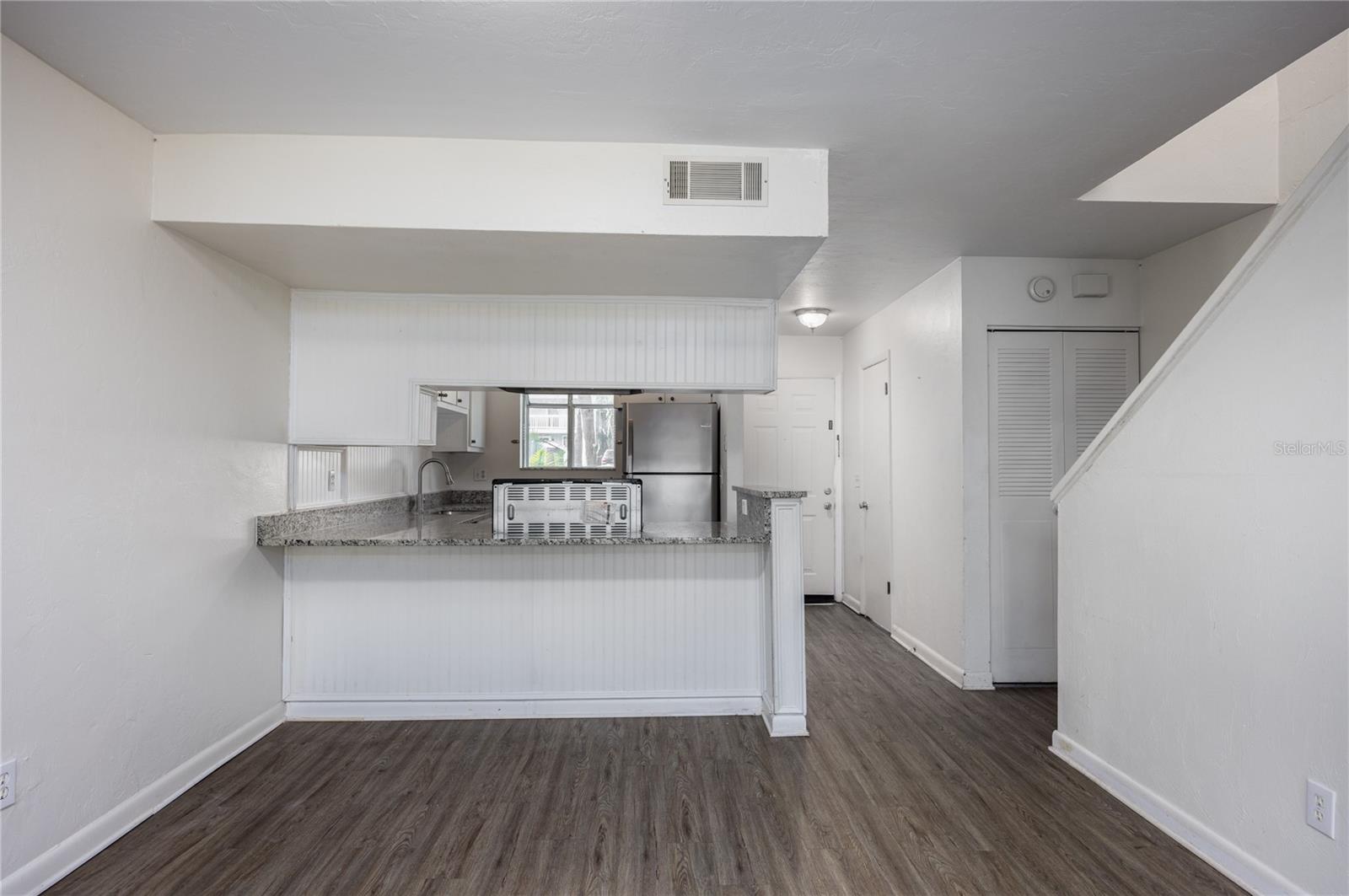 Image 7 of 23 For 4411 34th Street 908