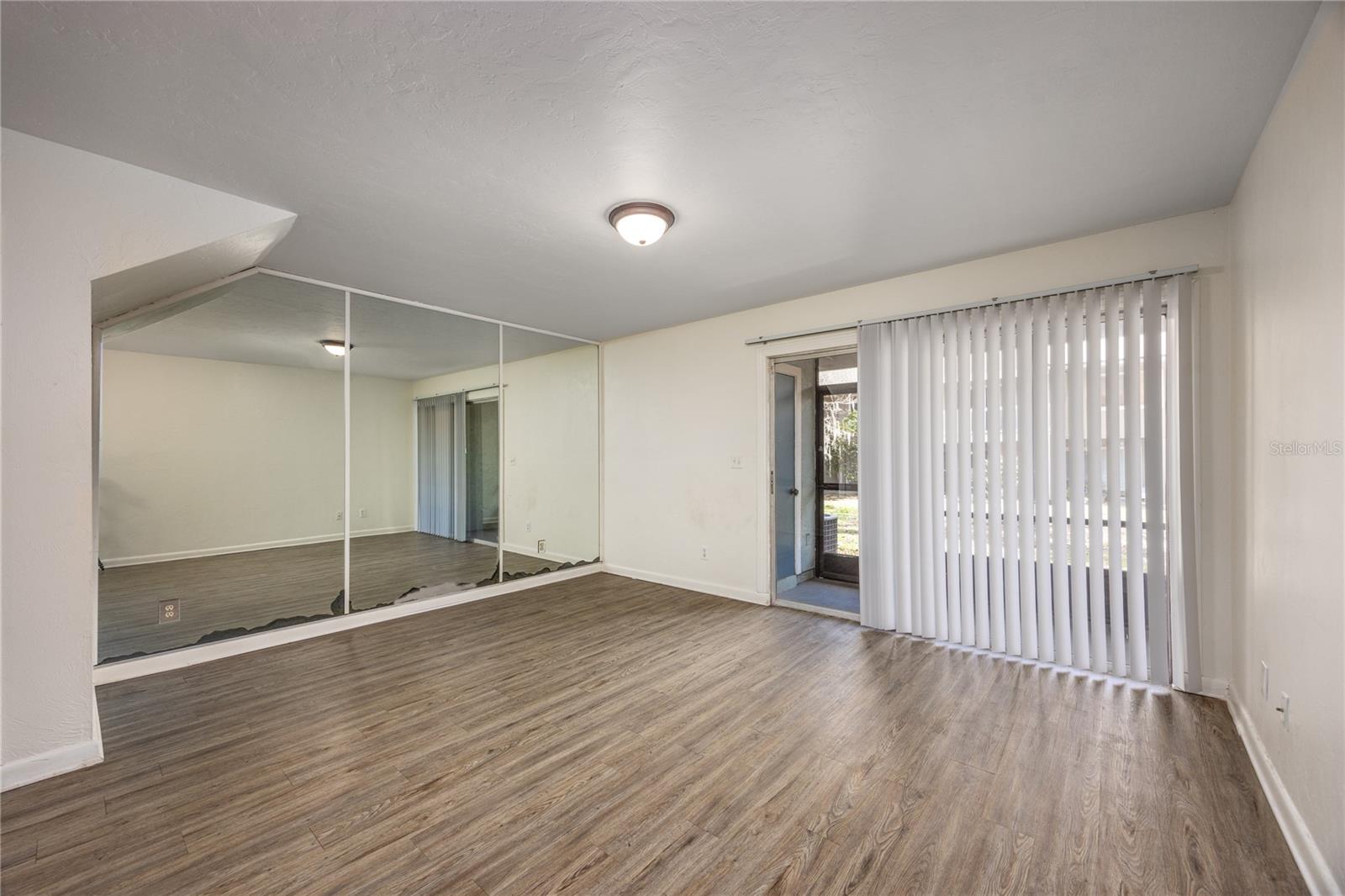 Image 9 of 23 For 4411 34th Street 908