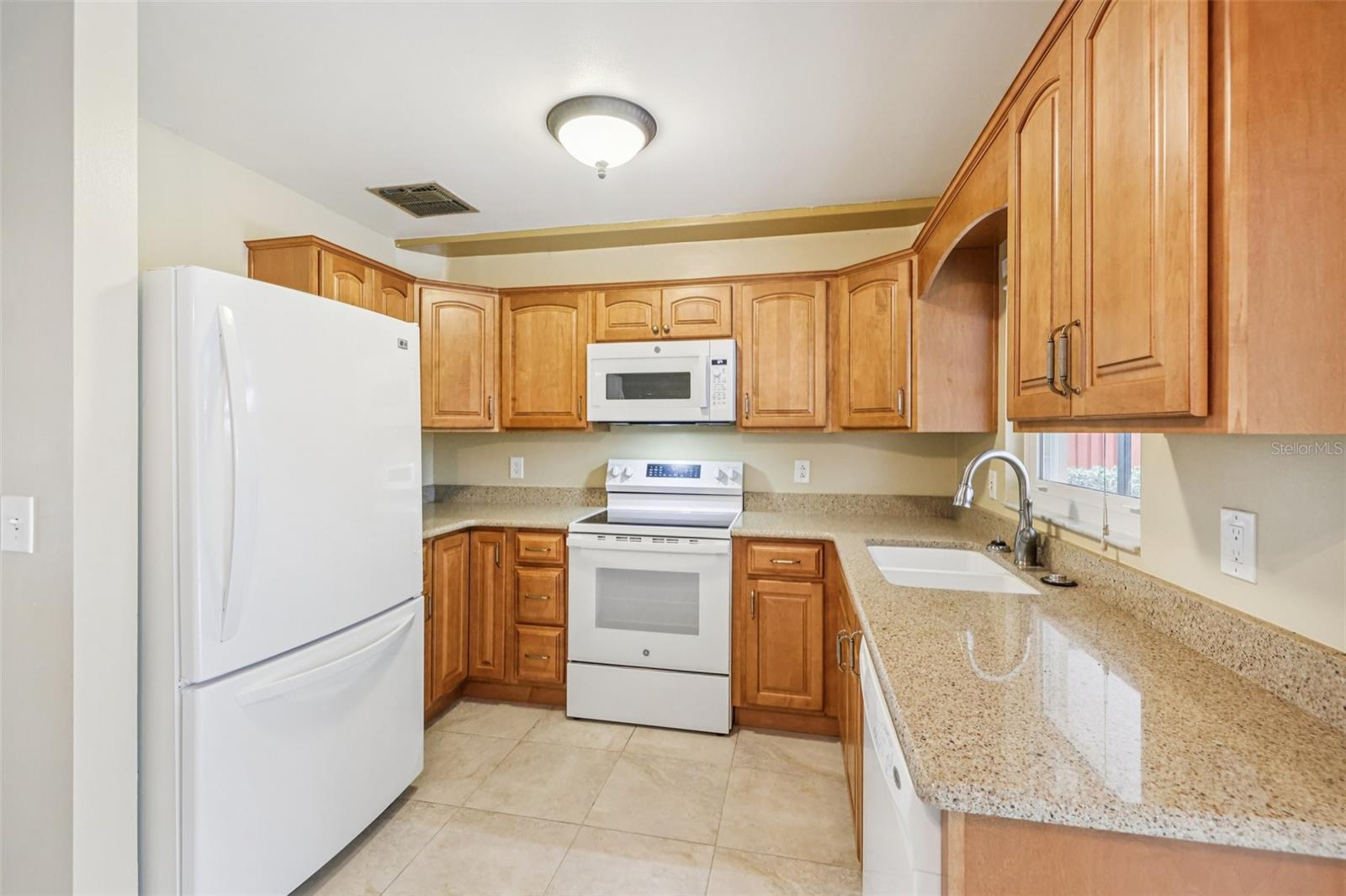 Image 10 of 50 For 5306 Camrose Court