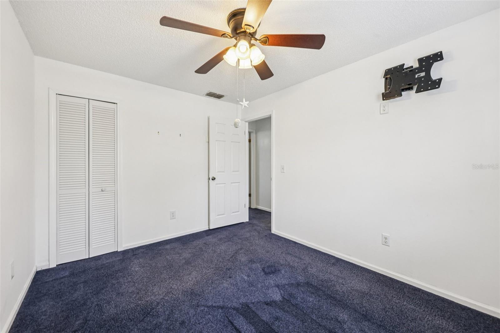 Image 16 of 50 For 5306 Camrose Court