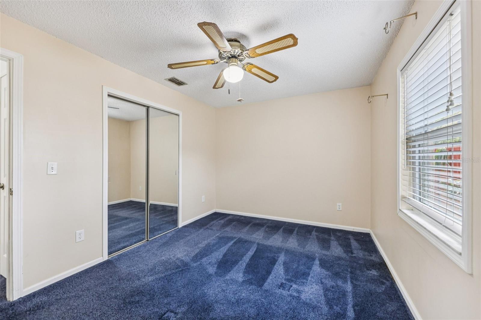 Image 19 of 50 For 5306 Camrose Court