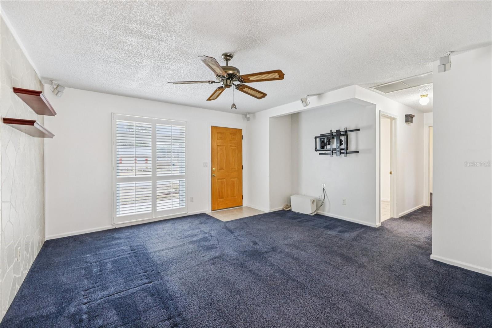 Image 6 of 50 For 5306 Camrose Court