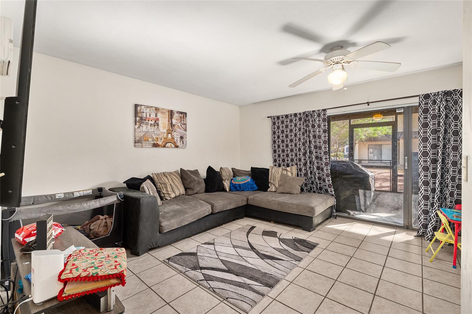 Image 11 of 42 For 2735 35th Place 801