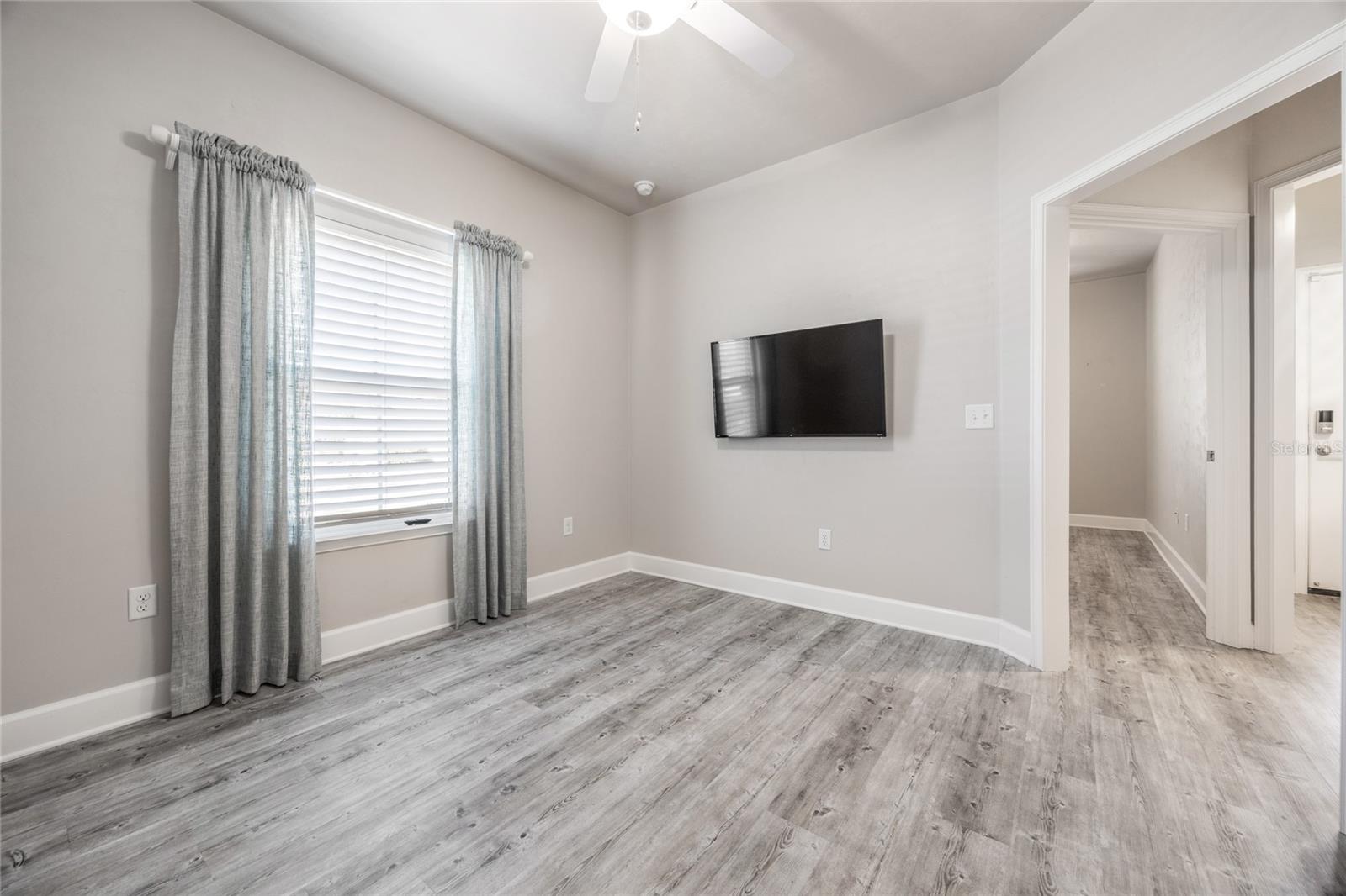 Image 15 of 49 For 12945 12 Road