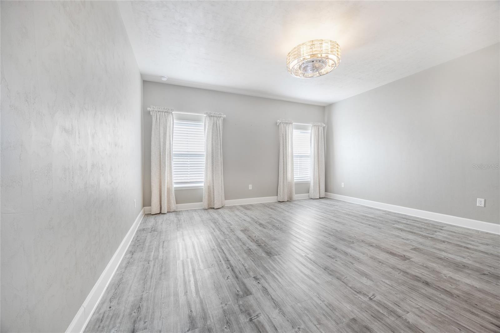 Image 30 of 49 For 12945 12 Road