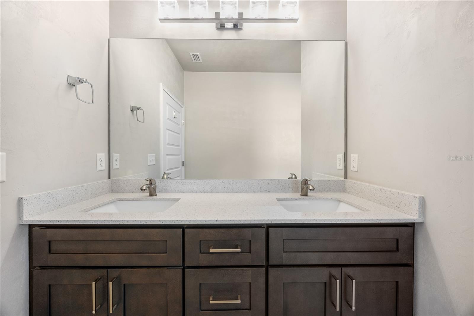 Image 33 of 49 For 12945 12 Road