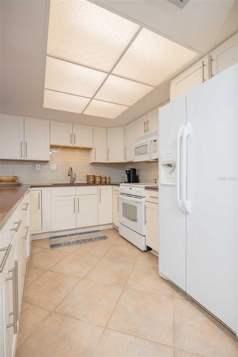 Image 7 of 29 For 8000 A1a  505