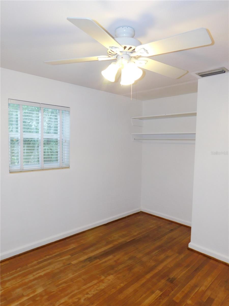 Image 15 of 24 For 118 35th Terrace