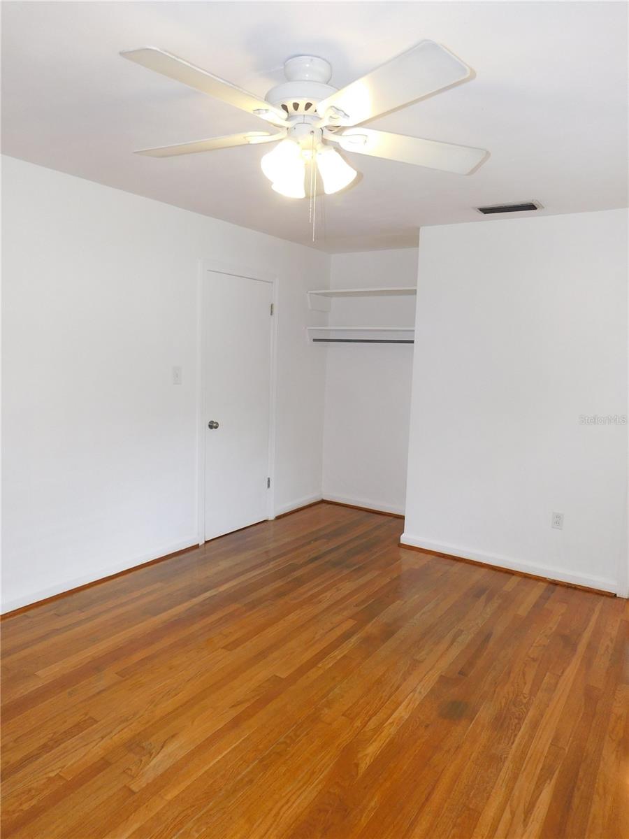 Image 19 of 24 For 118 35th Terrace