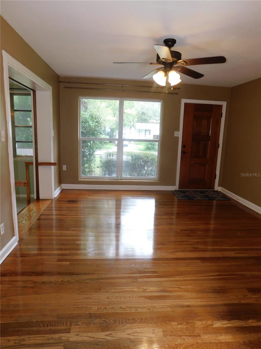 Image 8 of 24 For 118 35th Terrace