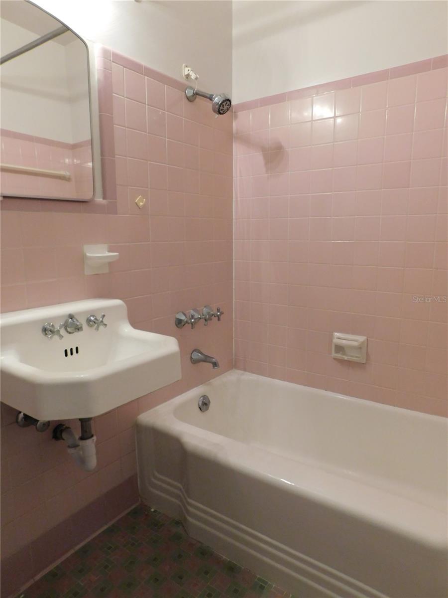 Image 12 of 17 For 548 5th Avenue