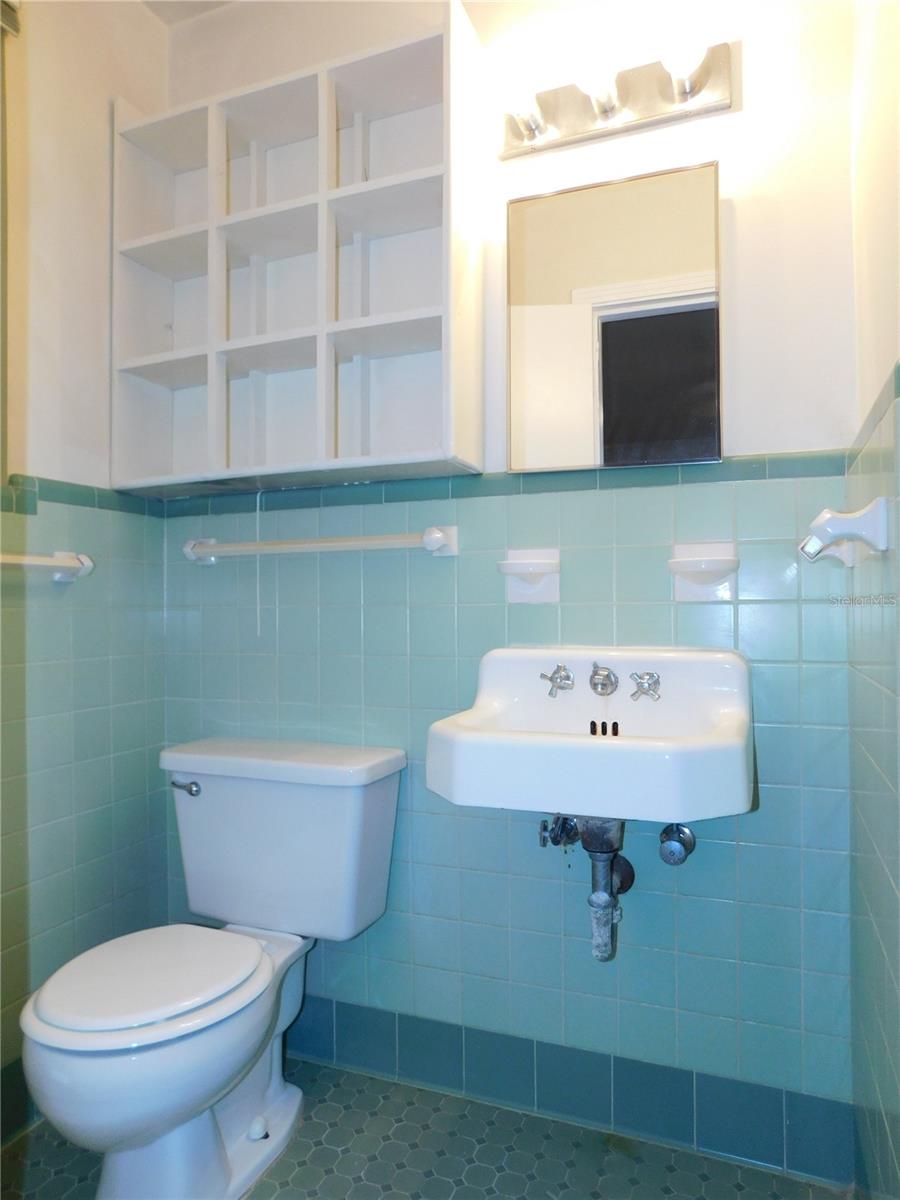 Image 16 of 17 For 548 5th Avenue