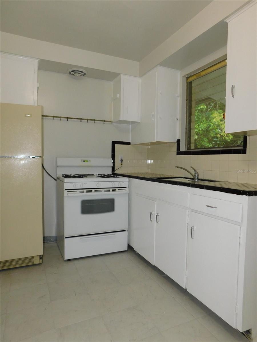 Image 7 of 17 For 548 5th Avenue