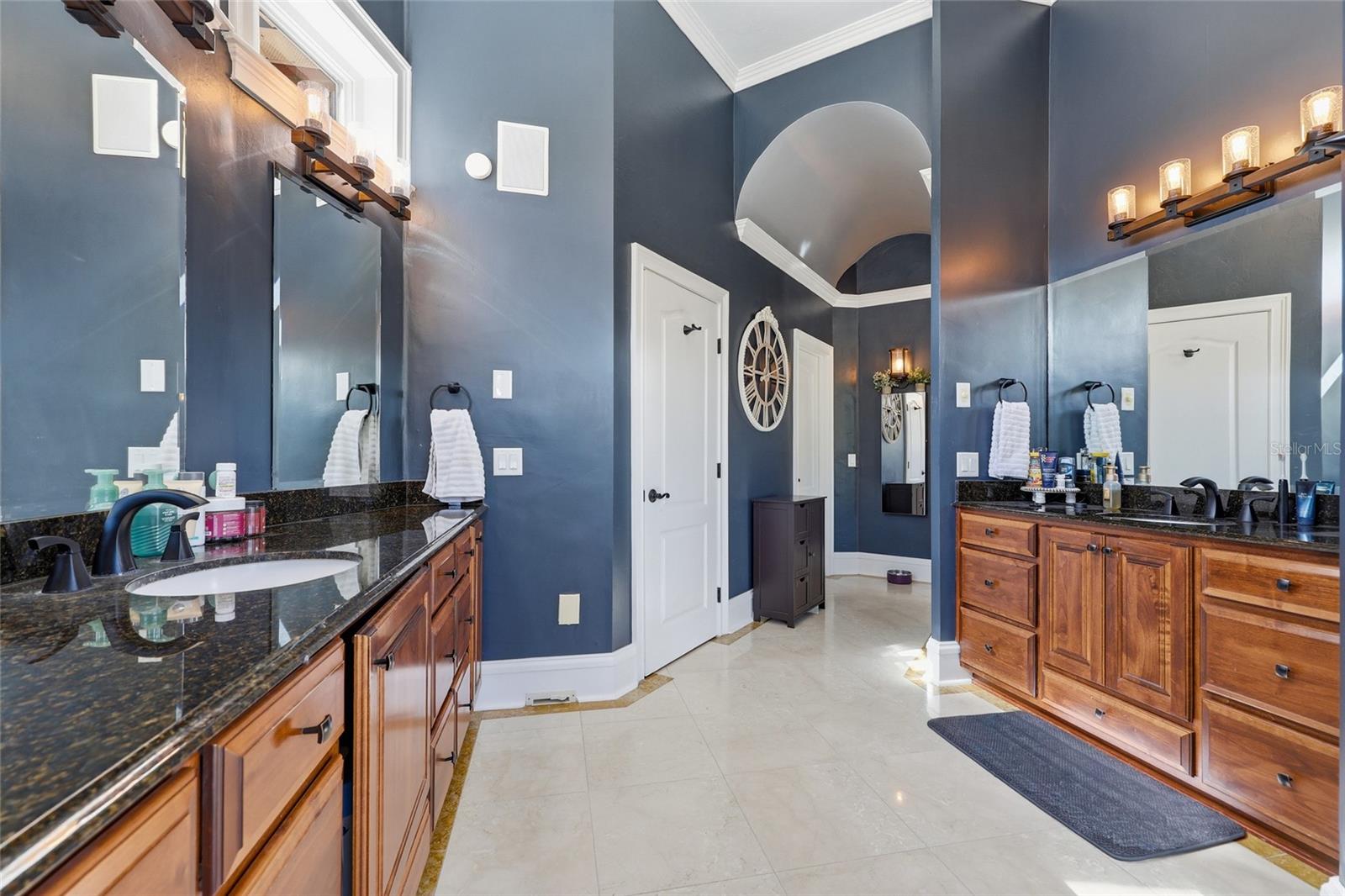 Image 12 of 68 For 385 Nature Drive