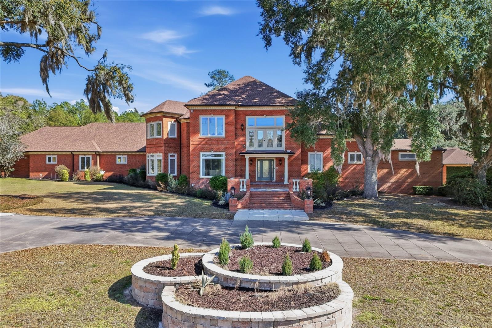 Image 2 of 68 For 385 Nature Drive