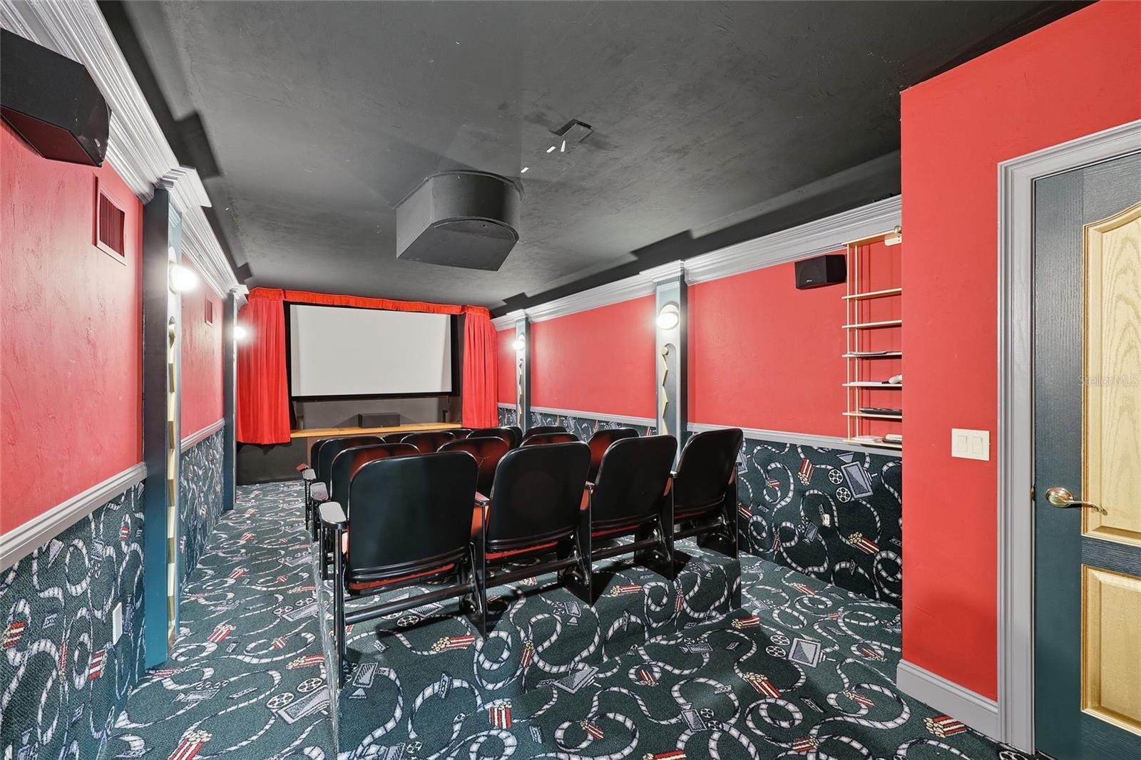 Image 28 of 68 For 385 Nature Drive